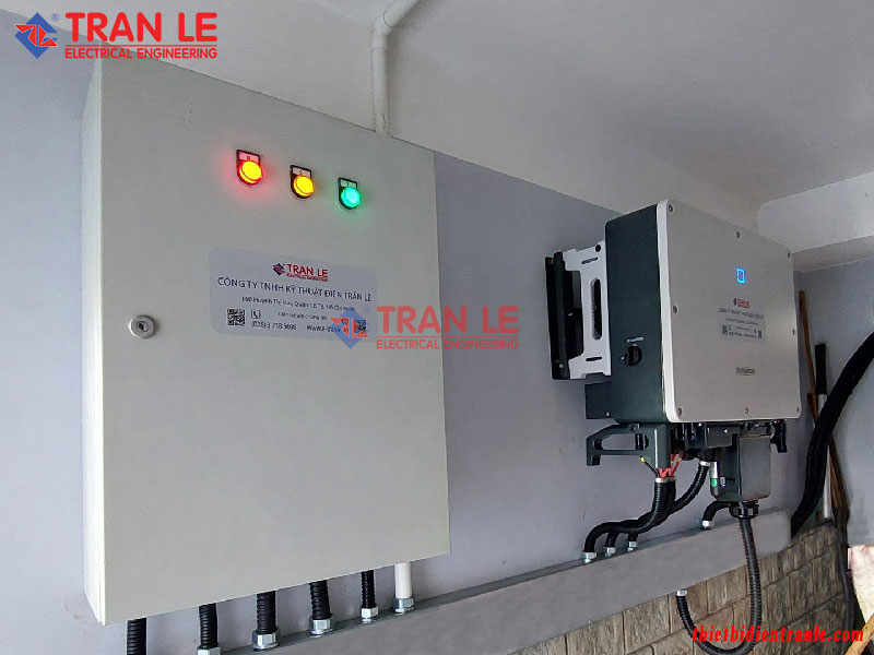 tủ điện và inverter cho hệ thống điện mặt trời hòa lưới bám tải